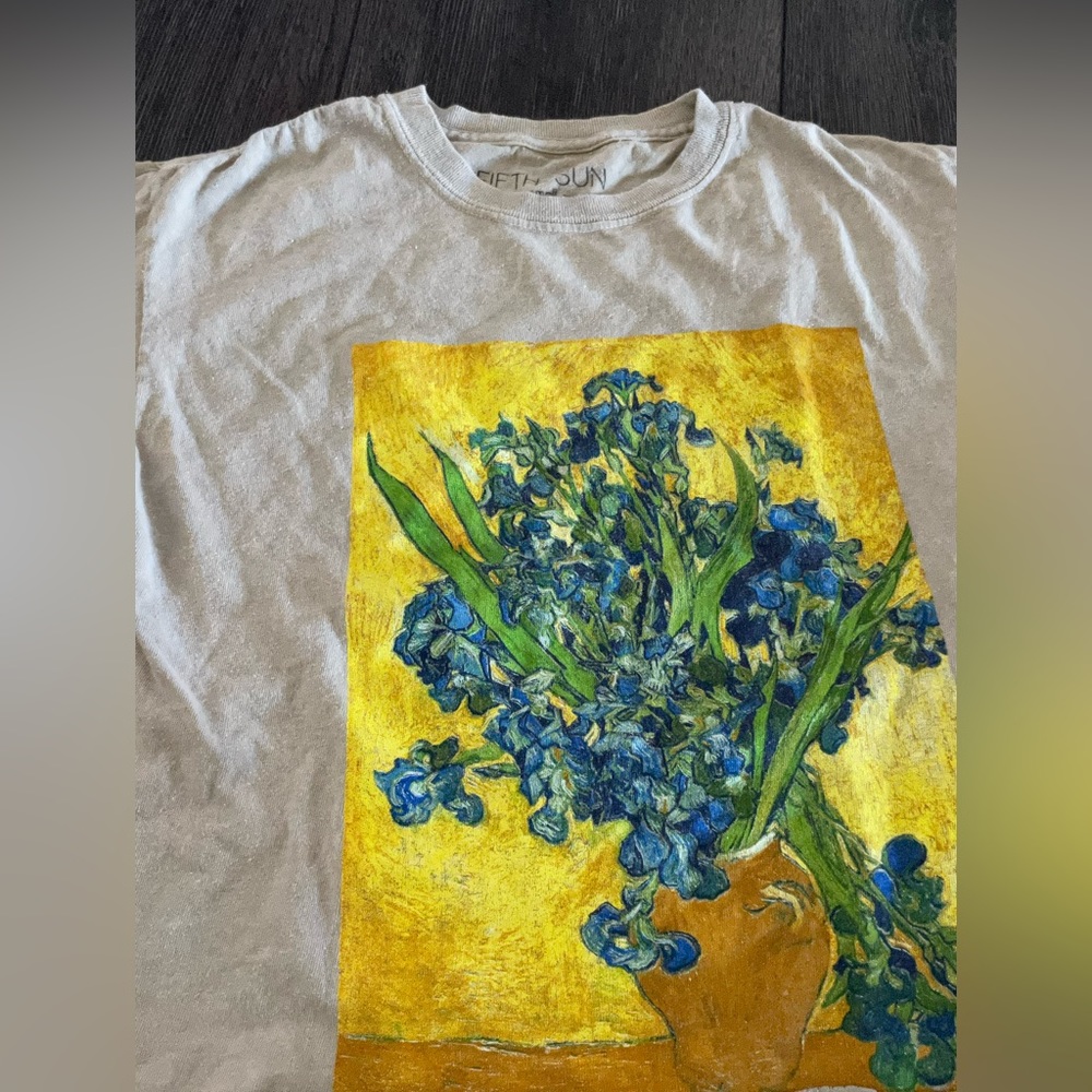 Women’s Graphic Tee